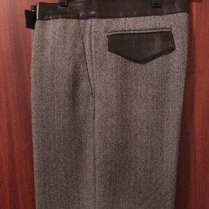 Gucci Pants, wool in great  condition , with attached leather belt